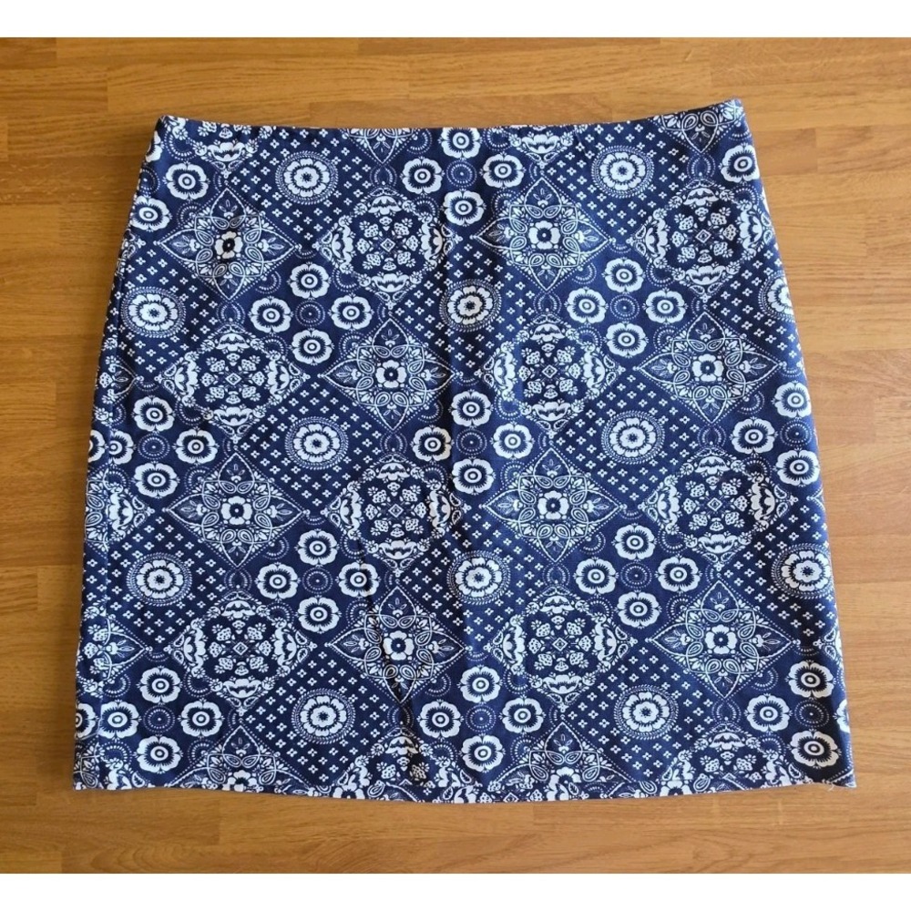 Talbots Petite Navy White Medallion Tile Print Cotton Stretch Pencil Skirt 12P